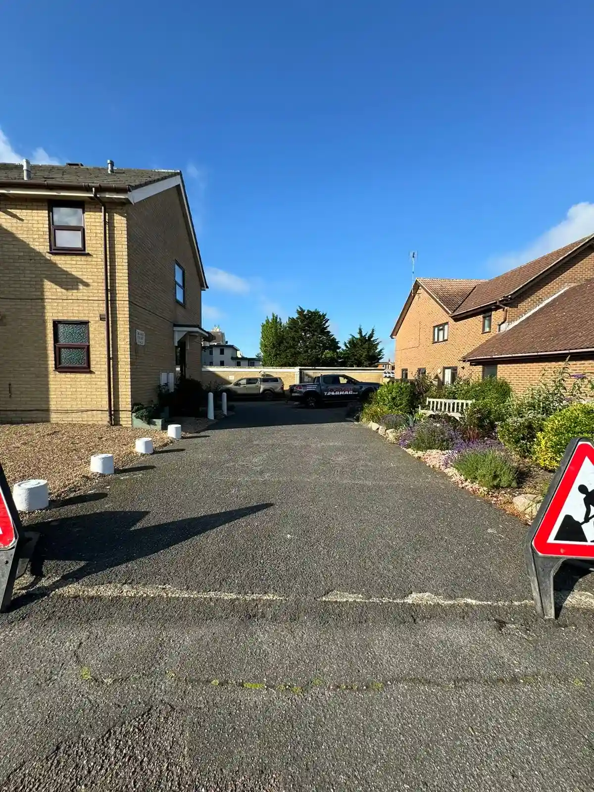 Why Is My Tarmac Crumbling at the Edges? Causes and Solutions
